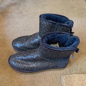 Navy & gold Uggs with bows